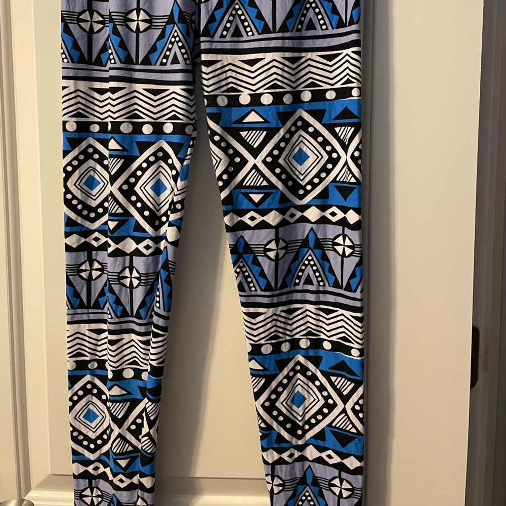 Multi colored leggings. Size M.